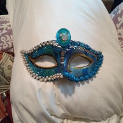 Mardi Gras Mask   Standard Sized