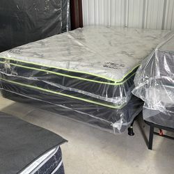 New queen size pillow top ready to deliver free Deliver beautiful mattress 12 inches high