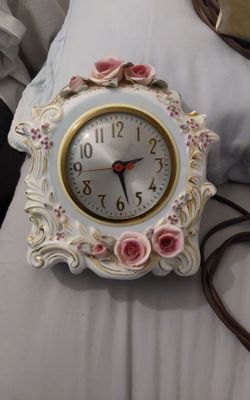 Porcelain clock