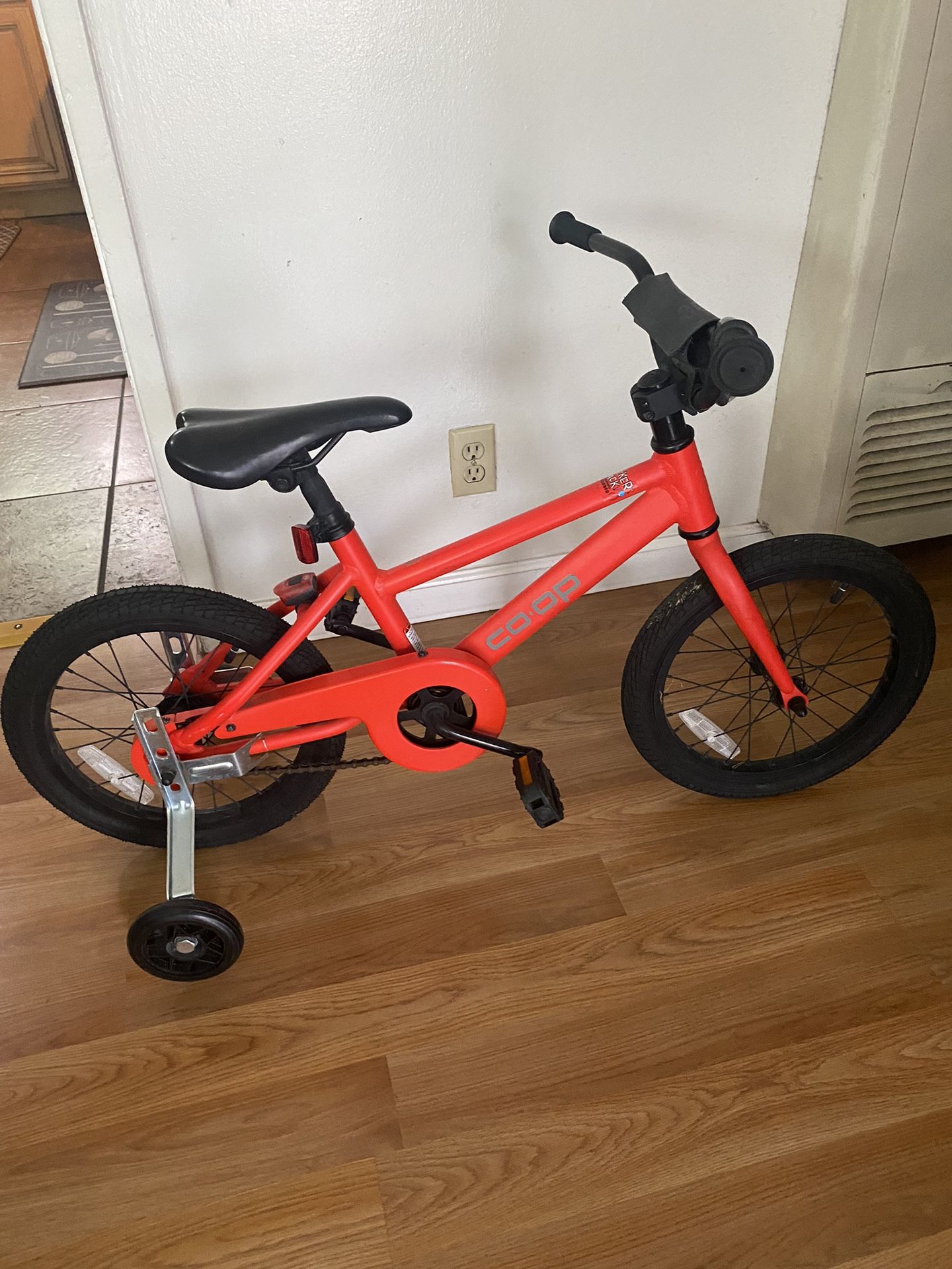 Co-op Cycles REV 16 Kids' Bike with training wheels Rei