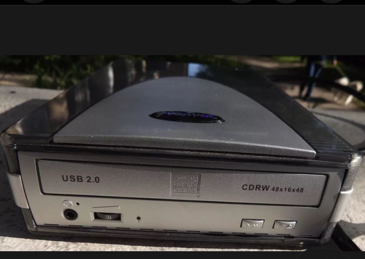 I/O Magic CDRW 48x16x48 External USB 2.0 ReWritable Drive ME-320-XX