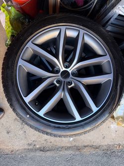 4 Brand New Factory 22” Range Rover HSE wheels with  Pirelli tires 285/45/22
