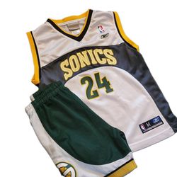 Seattle Supersonics Youth Jersey & Shorts