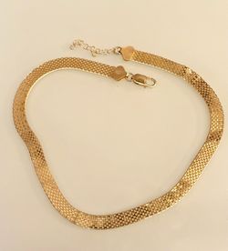 Vintage Veronese Italy 925 Sterling Silver Textured Omega Necklace - 18" Veronese Italy necklace showcases a sophisticated flat omega link design wi