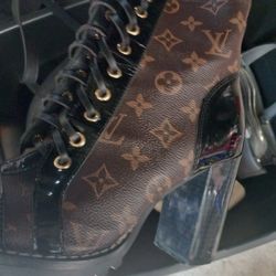 Luis Vuitton BOOTS
