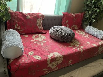 Day Bed With Trundle 