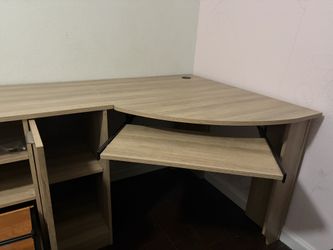 Corner desk work