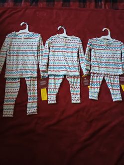 Little girl clothes $4 each