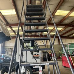 Iron Moveable Ladder 