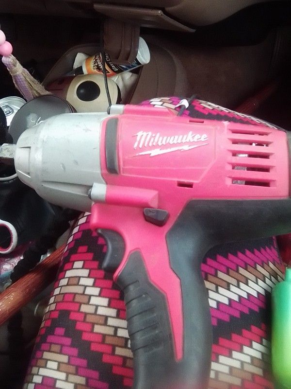 Milwaukee 1/2" Impact Wrench..TOOL ONLY