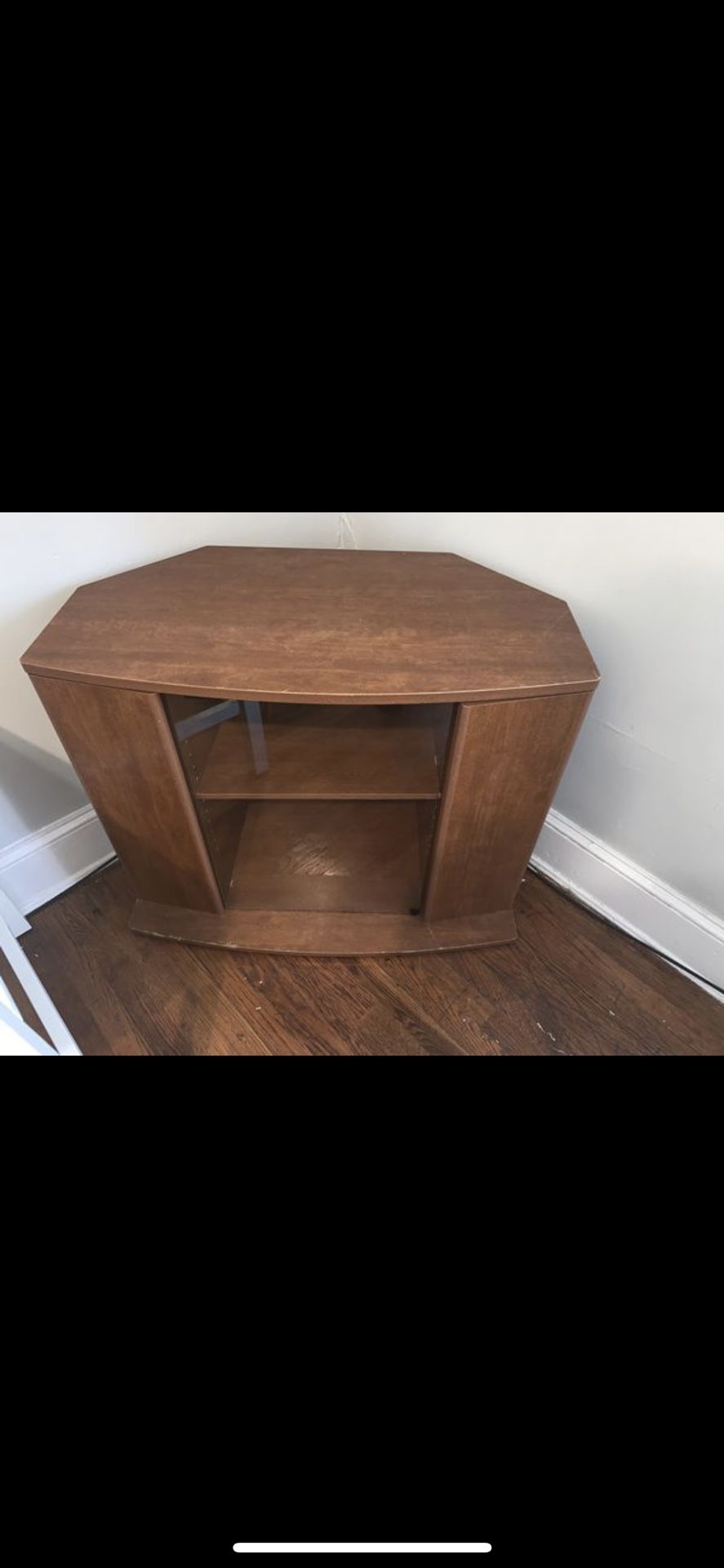 Tv Stand. Media center for Xbox 360, play station ps4, DVD player, cable box, real wood glass front solid build 3 doors two shelves in each. Furnitur