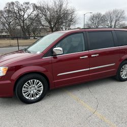 2016 Chrysler Town & Country