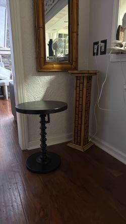 Decor stands and shelves