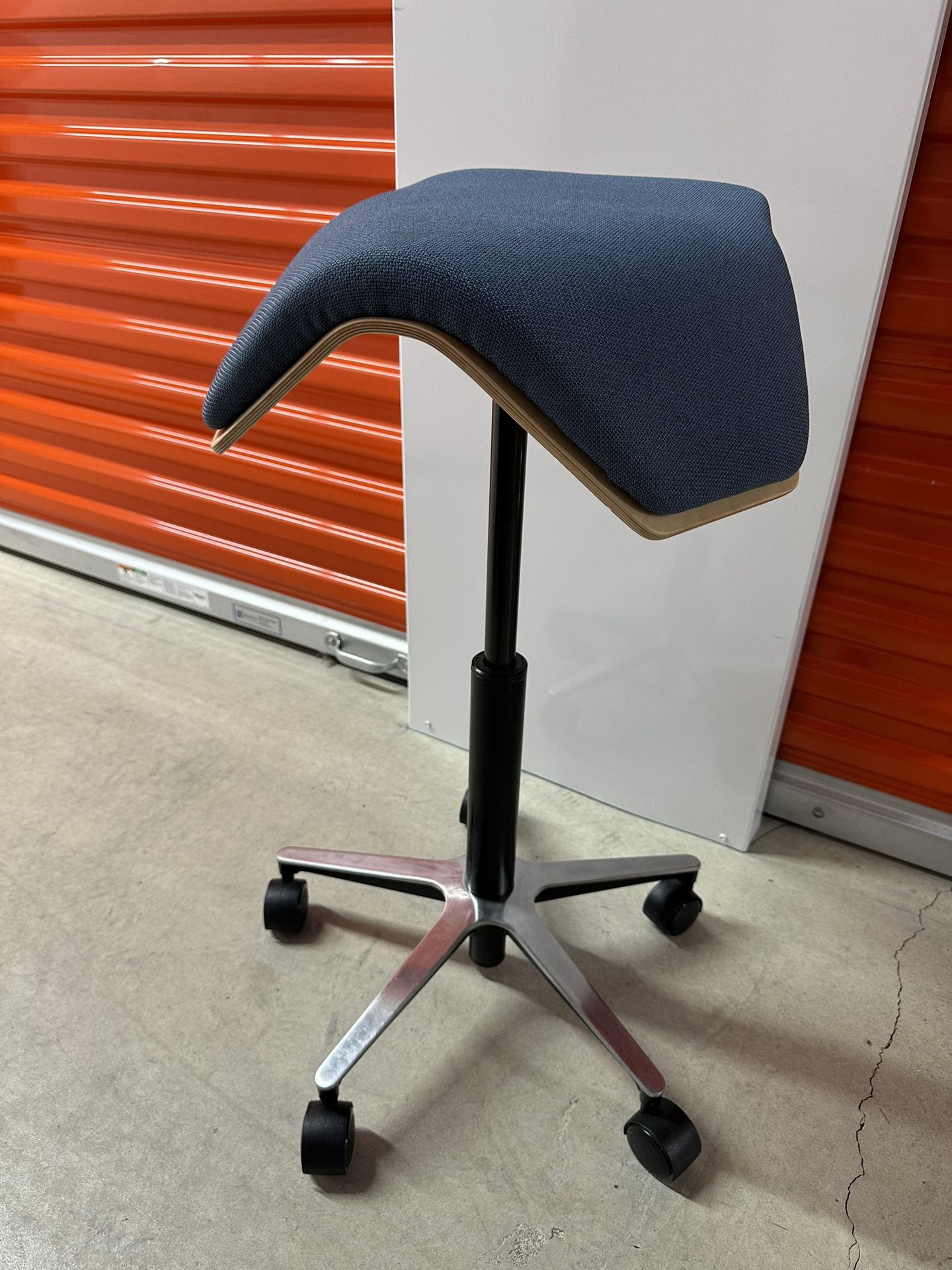 Branch Saddle Chair