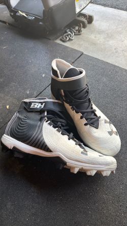 baseball cleats