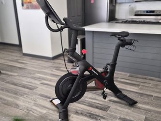 Peloton exercise bike