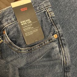New! Levis Wide Leg Sz. 30x34