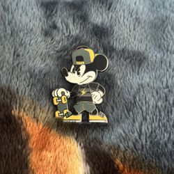 Skater Mickey Mouse Disney Pin