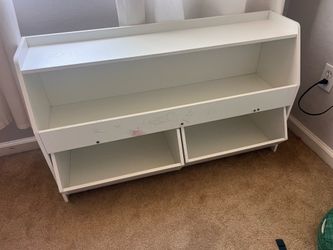 2x kids storage pieces