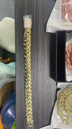 bracelet gold plated