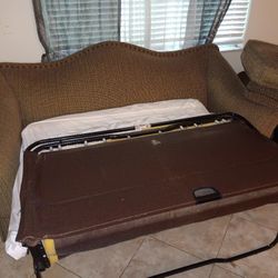 Pullout Couch/bed