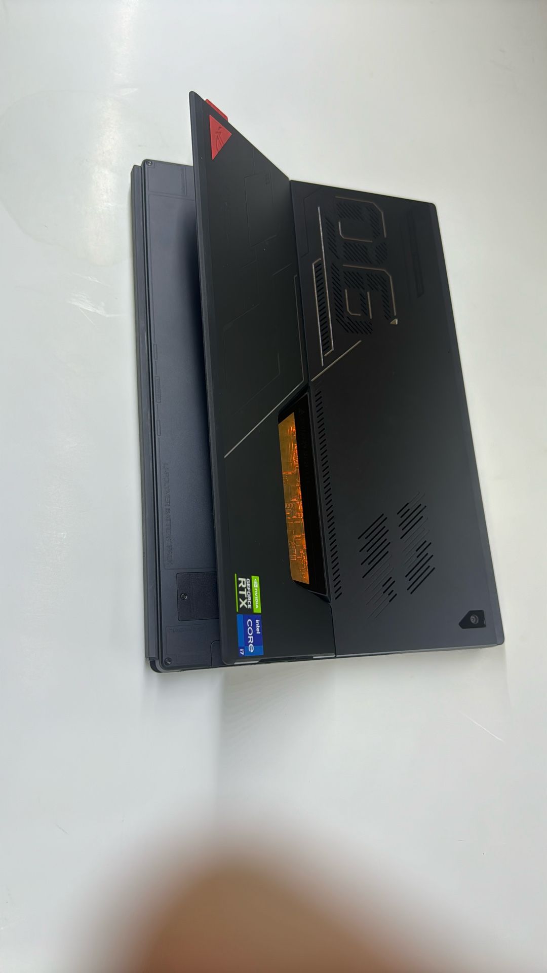 Price Firm ASUS ROG Flow Z13 GZ301ZC Intel i7-12700H 16GB 512GB SSD 13.4" Win 11 (Pre-owned)