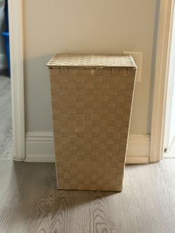 New medium size hamper gold bronze color