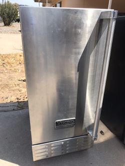 Ice maker