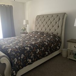 Ashley Queen Size Bedroom Set