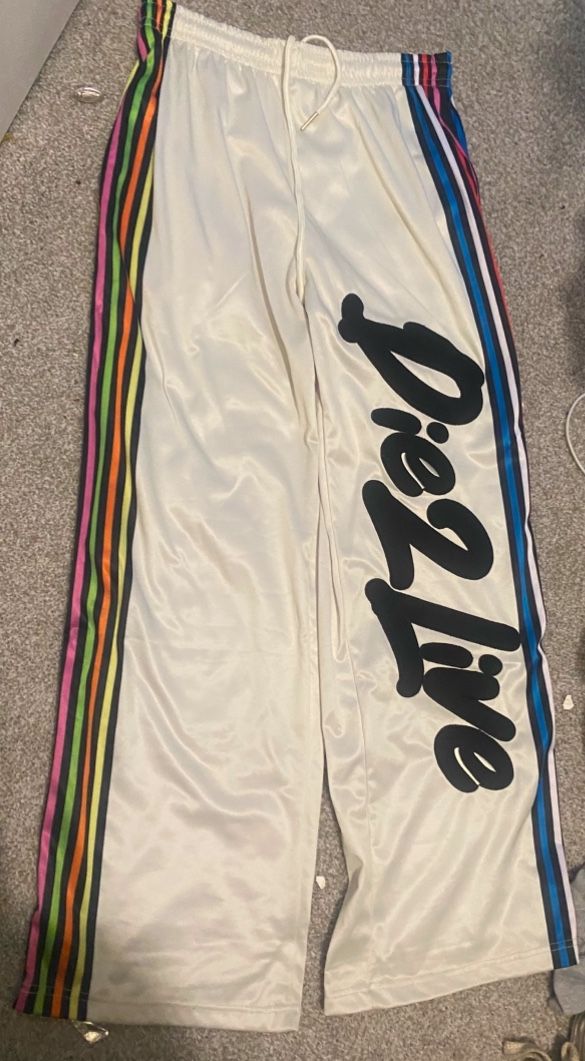 Die 2 Live Track Pants. M-L Very Comfy Contact For More Information.