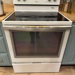 Whirlpool 6.2 cu. ft. Electric Range w/ AquaLift Self-Clean Technology