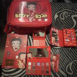 Betty Boop 6 Piece Makeup Set