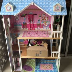 Barbie doll house Used 