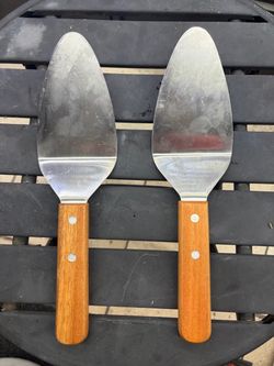 Vintage Stainless Steel Pie & Cake Servers with Wood Handles – Set of 2