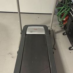 Foldable And Adjustable Incline Treadmill