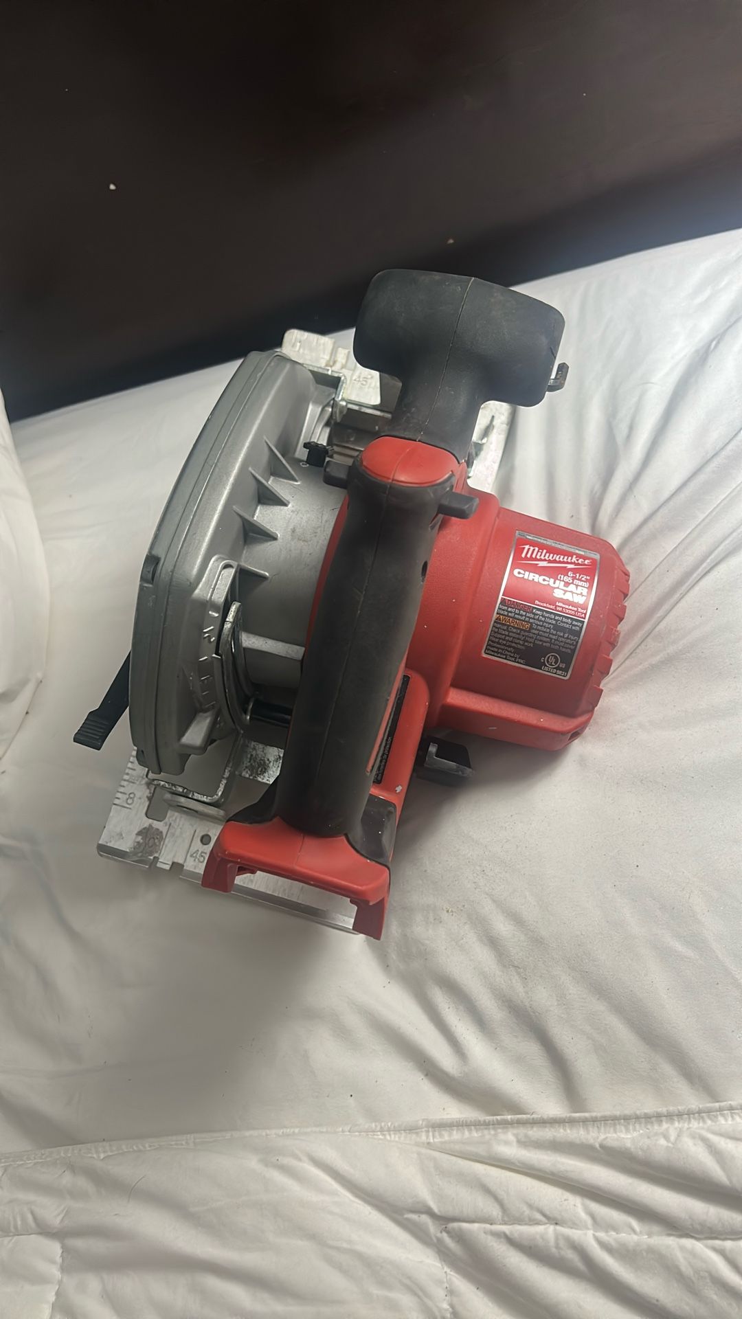 Milwaukee 6-1/2" (165 mm) circular saw