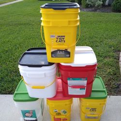 REDUCED: 5 Gallon Pails
