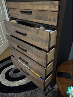 Tall 5-Drawer Dresser – Rustic Gray – Like New