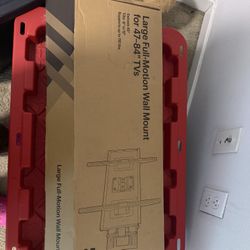 Brand New Best Buy Essentials Full-Motion TV Wall Mount (47–84”)