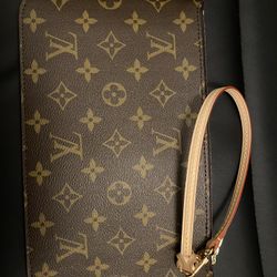 Louis Vuitton Monogram Pouch