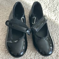 Danskin Girls' Tap Dance Shoes