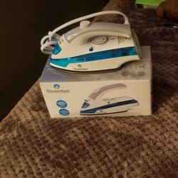Mini Steam Iron New $15