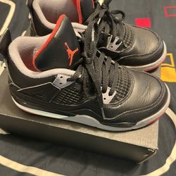 Jordan 4s