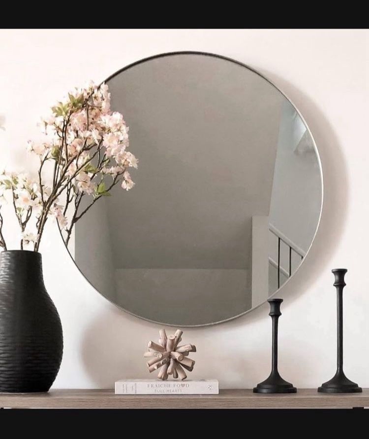 New Silver 32 in W x 32 in. H Metal Round Bathroom Mirror...