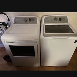 GE Washer and Gas Dryer Set - Open Box