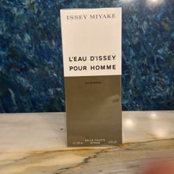 ISSEY MIYAKE 