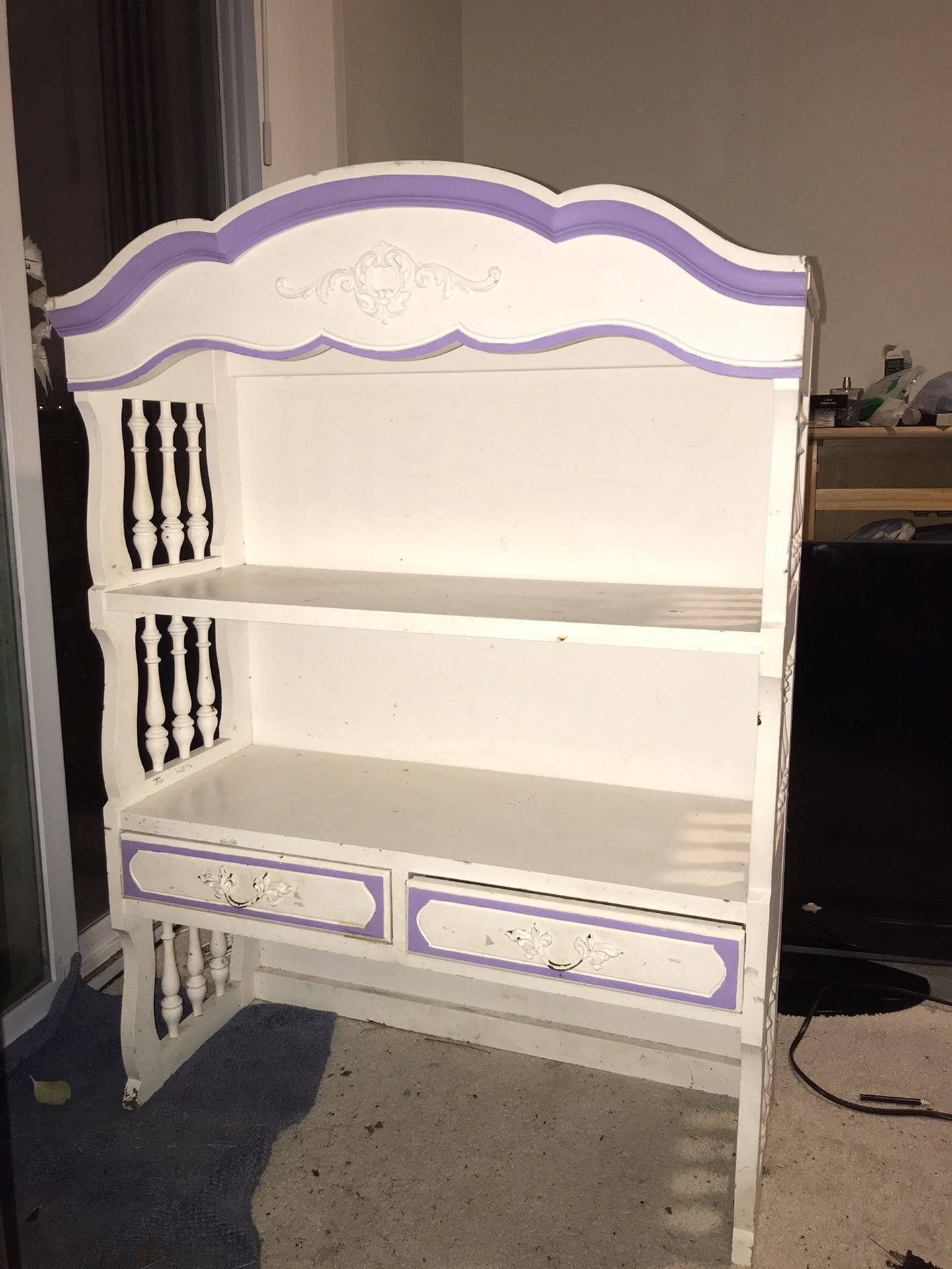 Dresser/ book stand