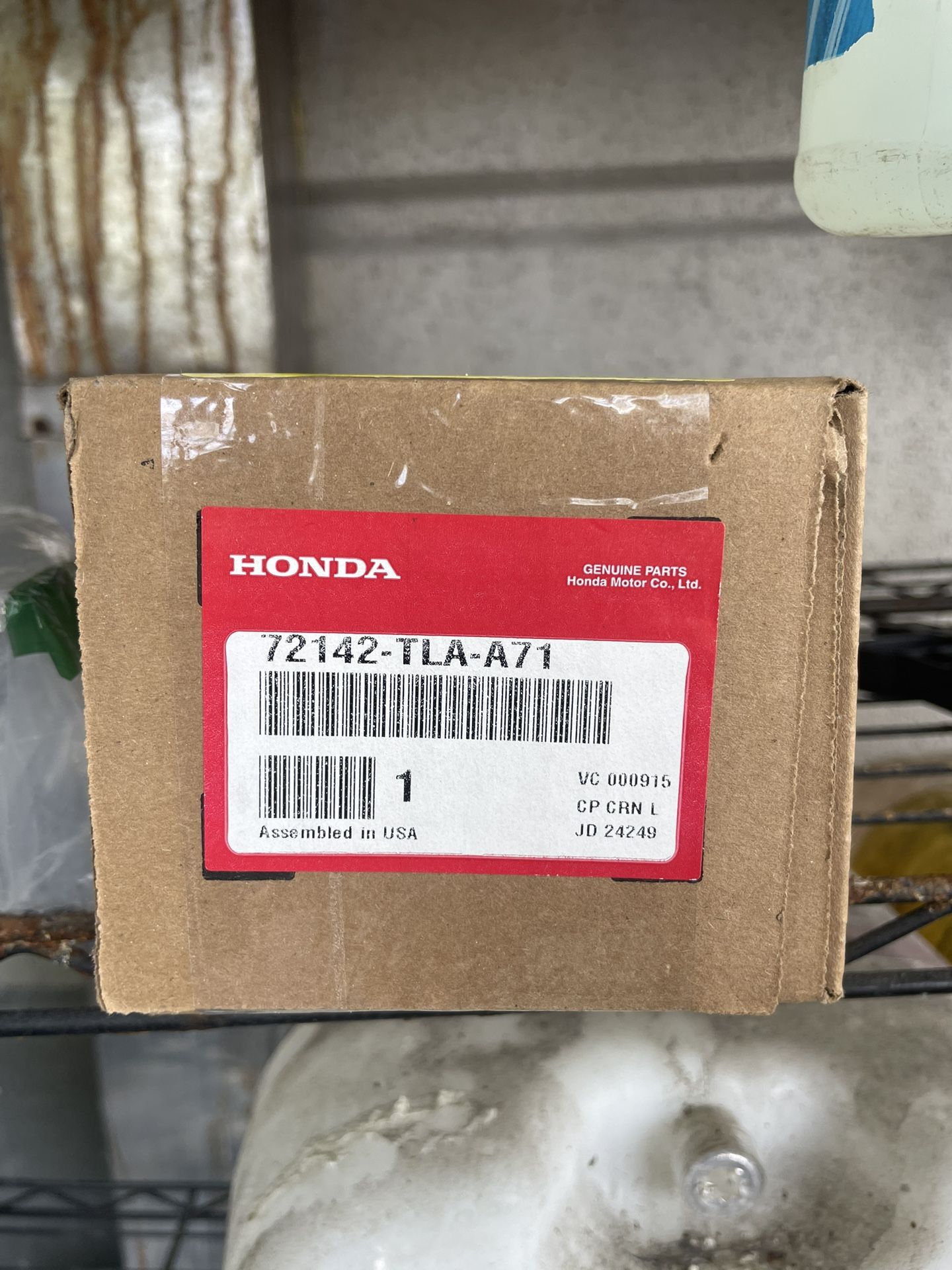 Honda OEM 72142-TLA-A71 Base, R. FR.