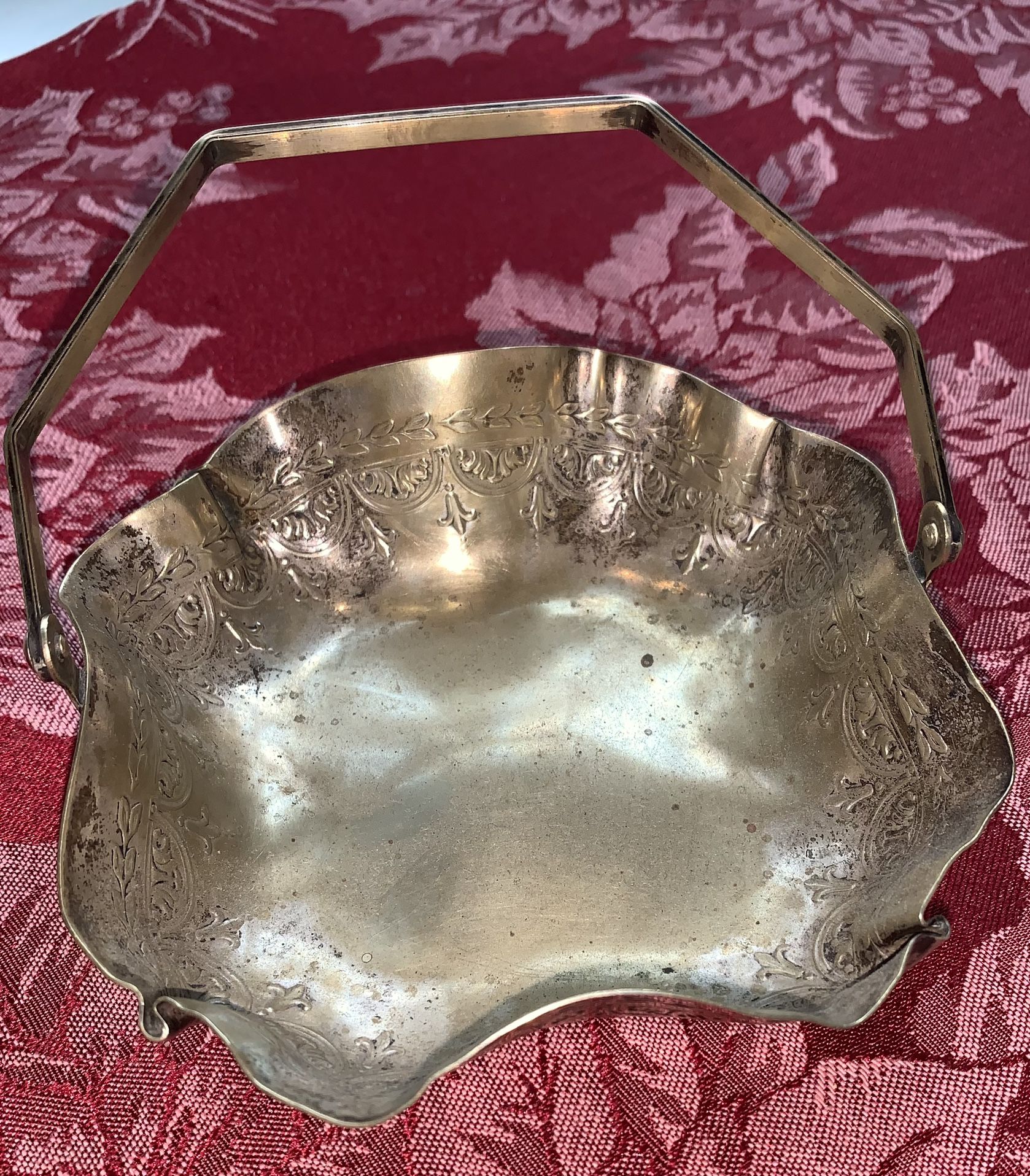 Bernard Rice's Sons 5041 Apollo hammered silverplate basket handled bowl