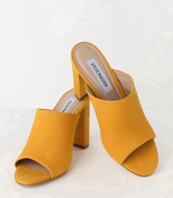 Steve Madden Womens Yellow Suede Heels Mules Block Heel Gold Peep Toe Size 37 7